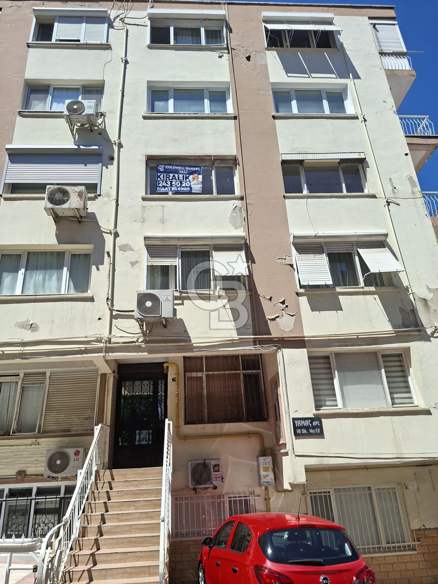 Göztepe Sahile Yakın Kiralık 2+1 Boş Daire