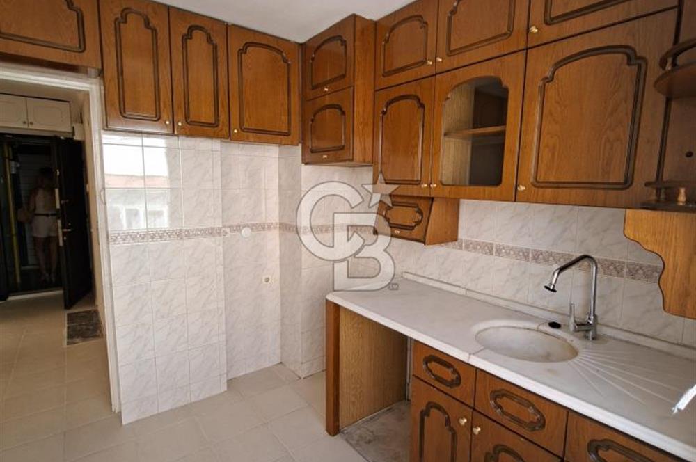 Göztepe Sahile Yakın Kiralık 2+1 Boş Daire