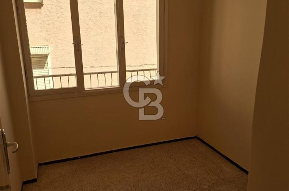 Göztepe Sahile Yakın Kiralık 2+1 Boş Daire