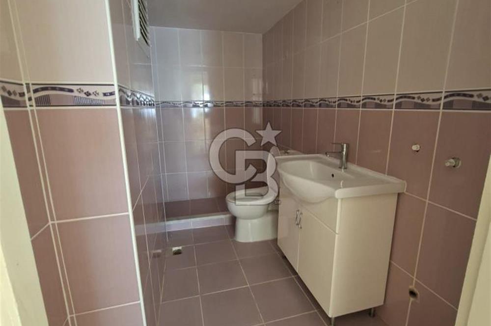 Göztepe Sahile Yakın Kiralık 2+1 Boş Daire
