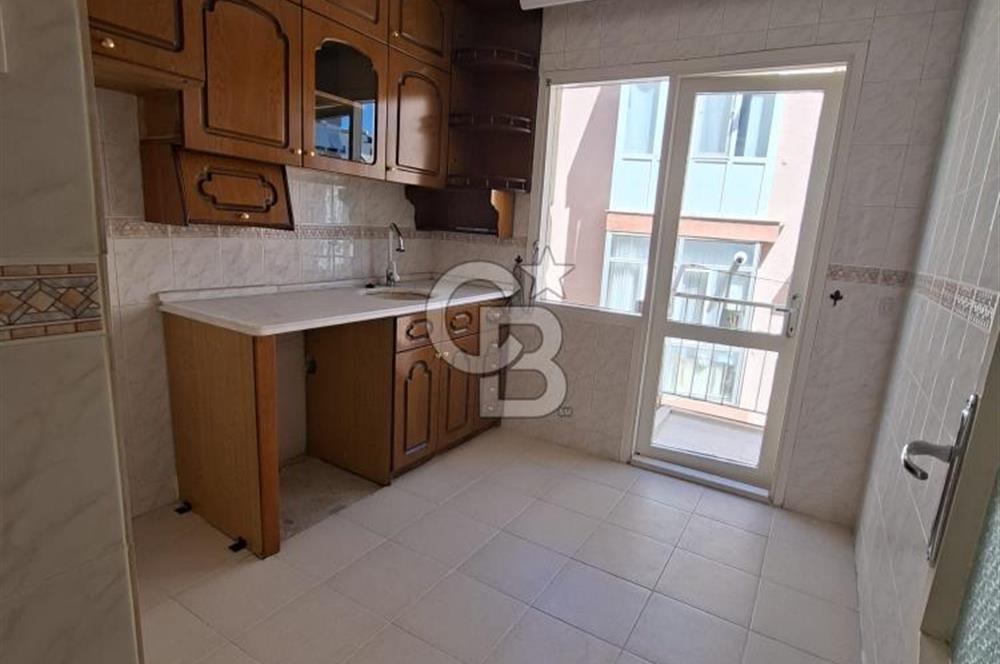 Göztepe Sahile Yakın Kiralık 2+1 Boş Daire