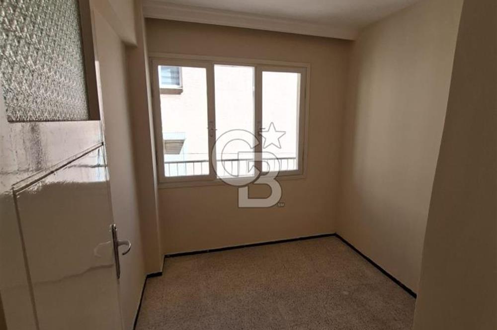Göztepe Sahile Yakın Kiralık 2+1 Boş Daire