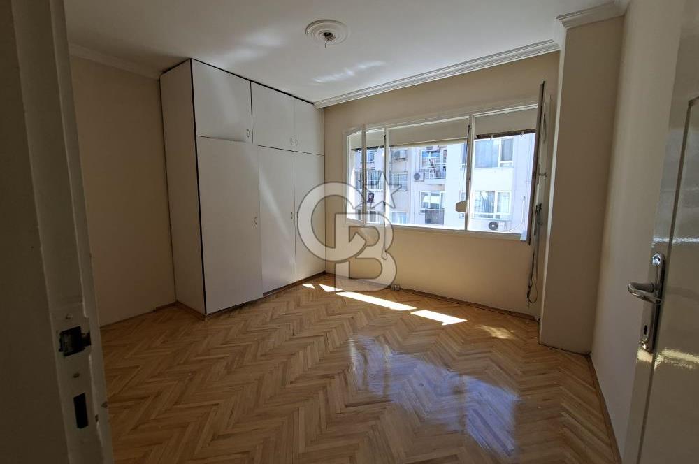 Göztepe Sahile Yakın Kiralık 2+1 Boş Daire