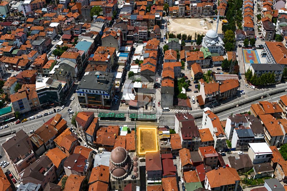İZMİT BEKİRDERE'DE SATILIK 255 m² 2 CEPHELİ TİCARİ İMARLI ARSA