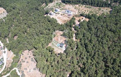 BORNOVA YAKAKÖYDE 1400 M2 SATILIK TARLA