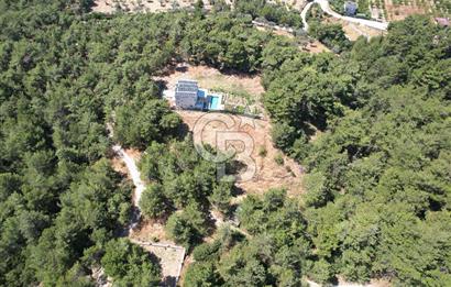 BORNOVA YAKAKÖYDE 1400 M2 SATILIK TARLA