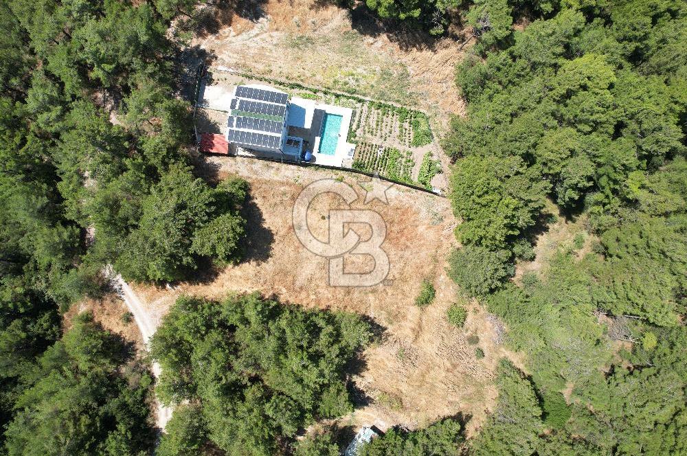 BORNOVA YAKAKÖYDE 1400 M2 SATILIK TARLA