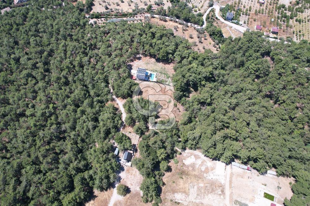 BORNOVA YAKAKÖYDE 1400 M2 SATILIK TARLA