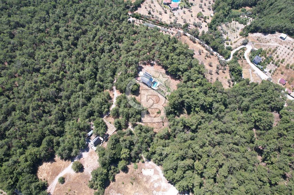 BORNOVA YAKAKÖYDE 1400 M2 SATILIK TARLA
