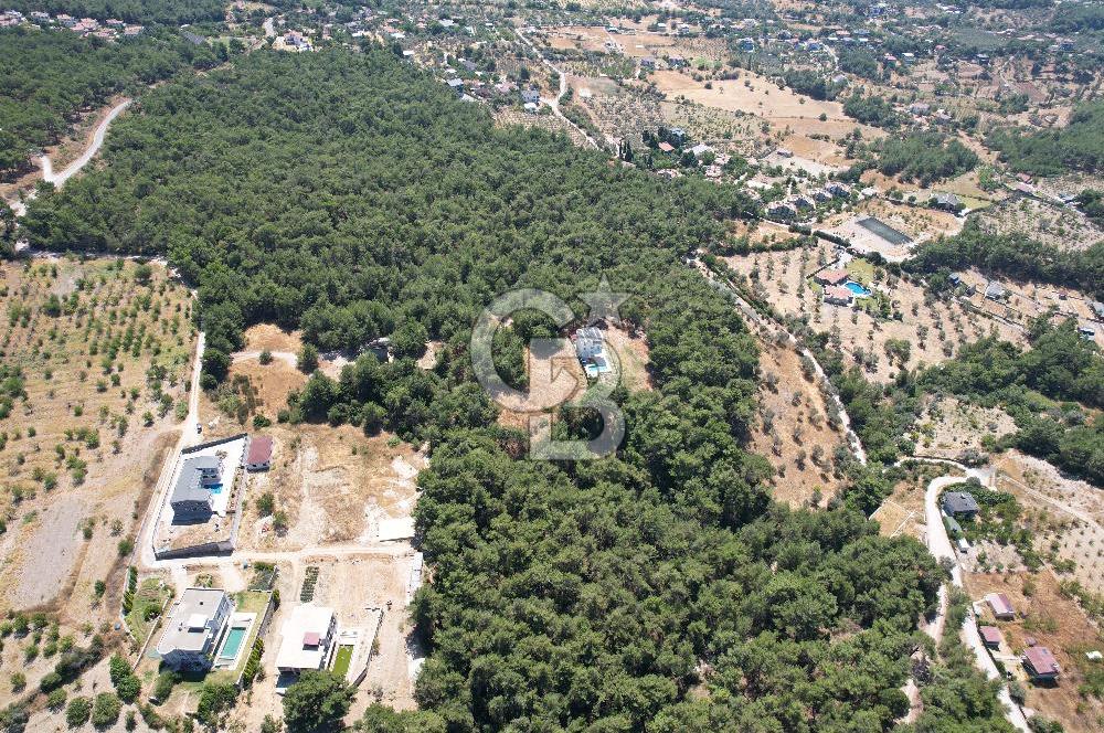 BORNOVA YAKAKÖYDE 1400 M2 SATILIK TARLA