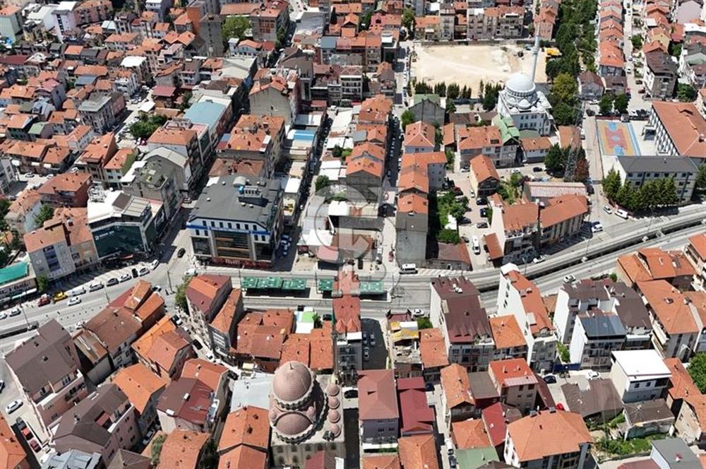 İZMİT BEKİRDERE'DE SATILIK 255 m² 2 CEPHELİ TİCARİ İMARLI ARSA