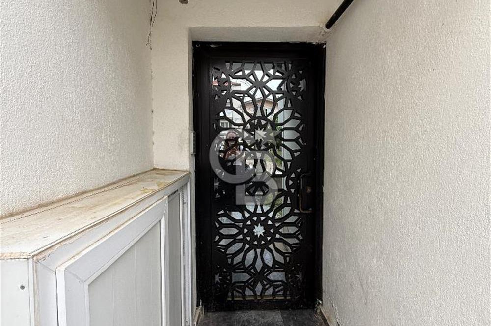 Bornova Kızılay'da Oturuma ve Yatırıma Uygun Satılık 2+1 Daire 