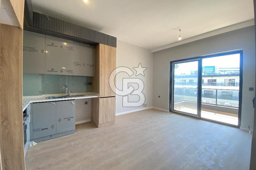 Havuzlu Lüks Site İçinde Arakat Sıfır 1+1 Kiralık Daire