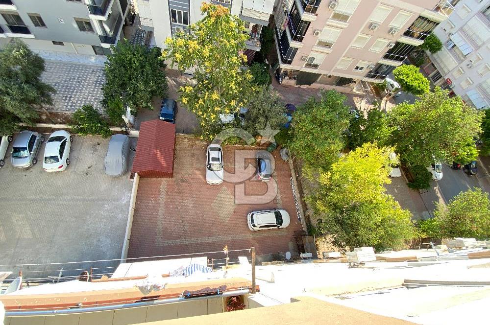 Çevreyolu'na 279 M yürüme mesafesinde Servis Güzergahı Ulus'ta Açık Cephe 3+1 Satılık Daire