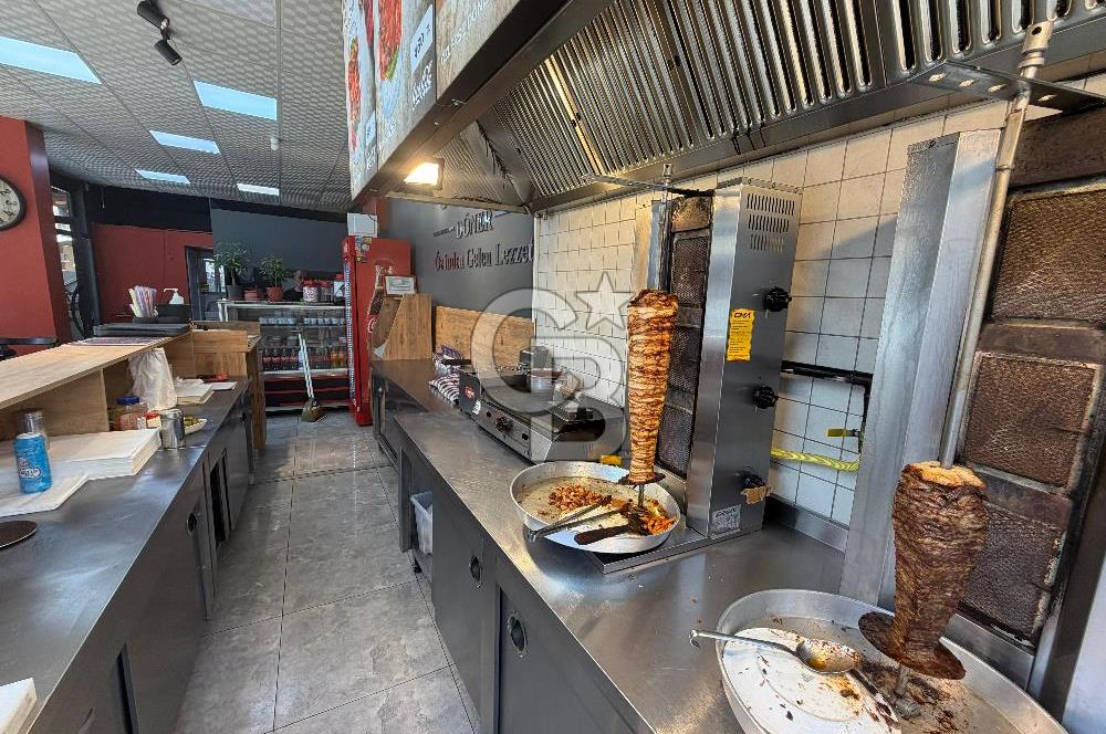 KARŞIYAKA ŞEMİKLER İŞLEK CADDE DEVREN DÖNER SALONU