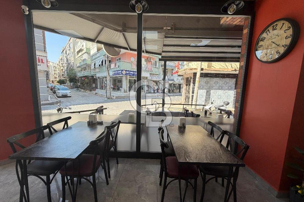 KARŞIYAKA ŞEMİKLER İŞLEK CADDE DEVREN DÖNER SALONU