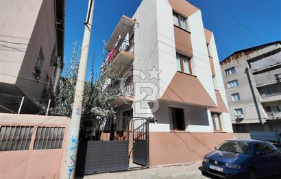 BORNOVA ÜMİT MAHALLESİ'NDE SATILIK 3 KATLI KOMPLE BİNA