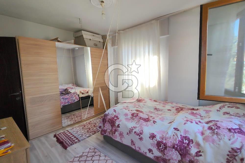 BORNOVA ÜMİT MAHALLESİ'NDE SATILIK 3 KATLI KOMPLE BİNA