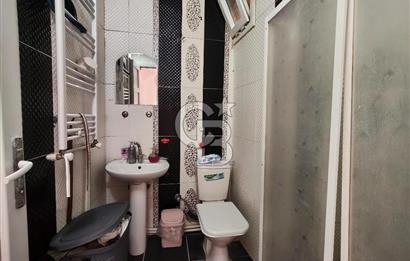 BORNOVA ÜMİT MAHALLESİ'NDE SATILIK 3 KATLI KOMPLE BİNA