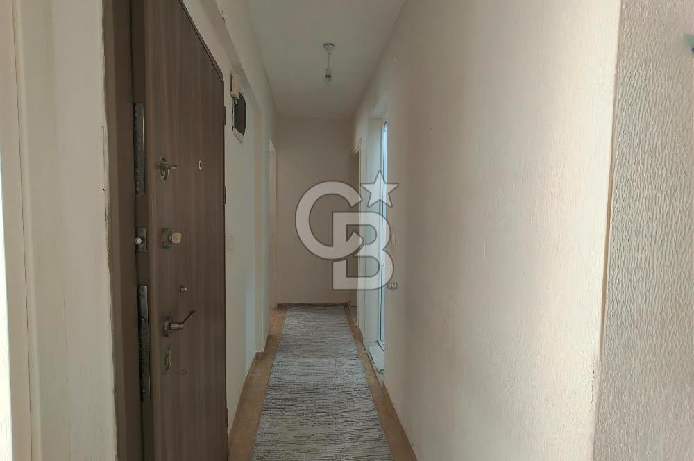 BORNOVA ÜMİT MAHALLESİ'NDE SATILIK 3 KATLI KOMPLE BİNA