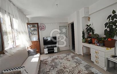 BORNOVA ÜMİT MAHALLESİ'NDE SATILIK 3 KATLI KOMPLE BİNA