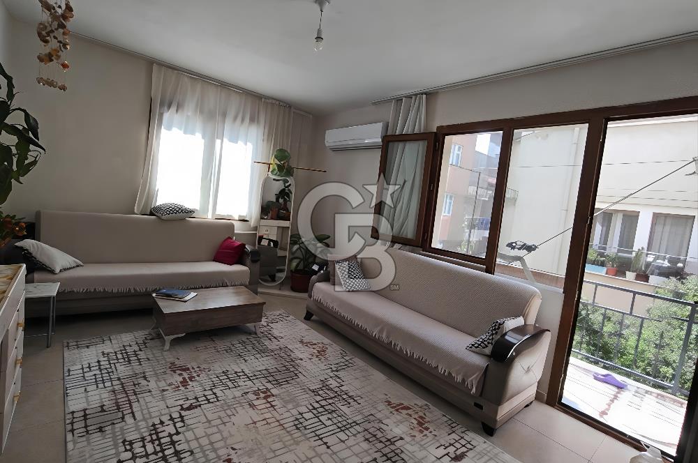 BORNOVA ÜMİT MAHALLESİ'NDE SATILIK 3 KATLI KOMPLE BİNA