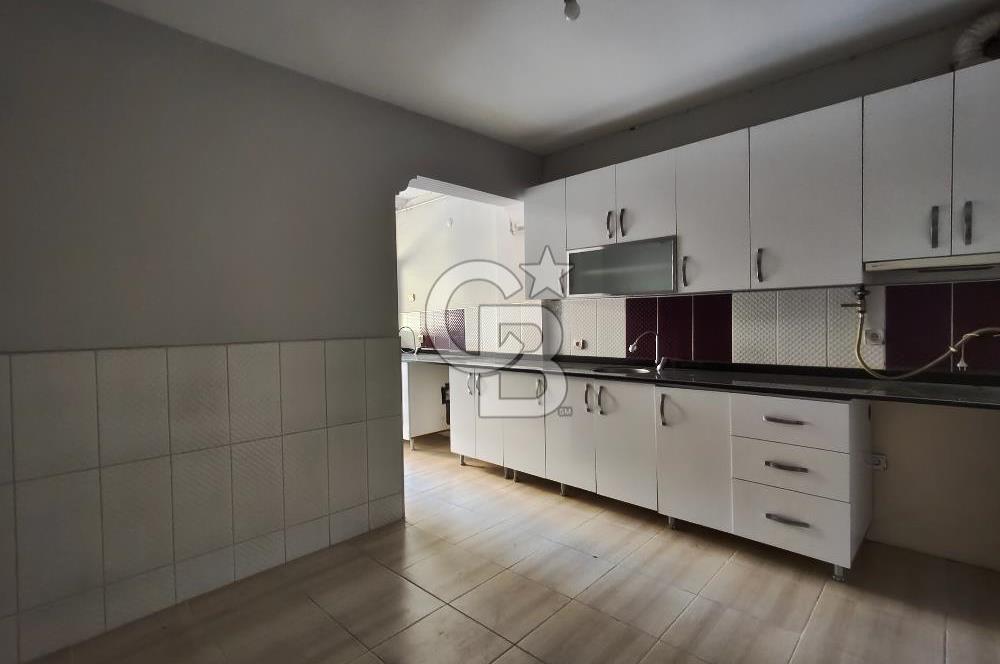 BORNOVA ÜMİT MAHALLESİ'NDE KONFORLU VE MERKEZİ KİRALIK 3+1 DAİRE