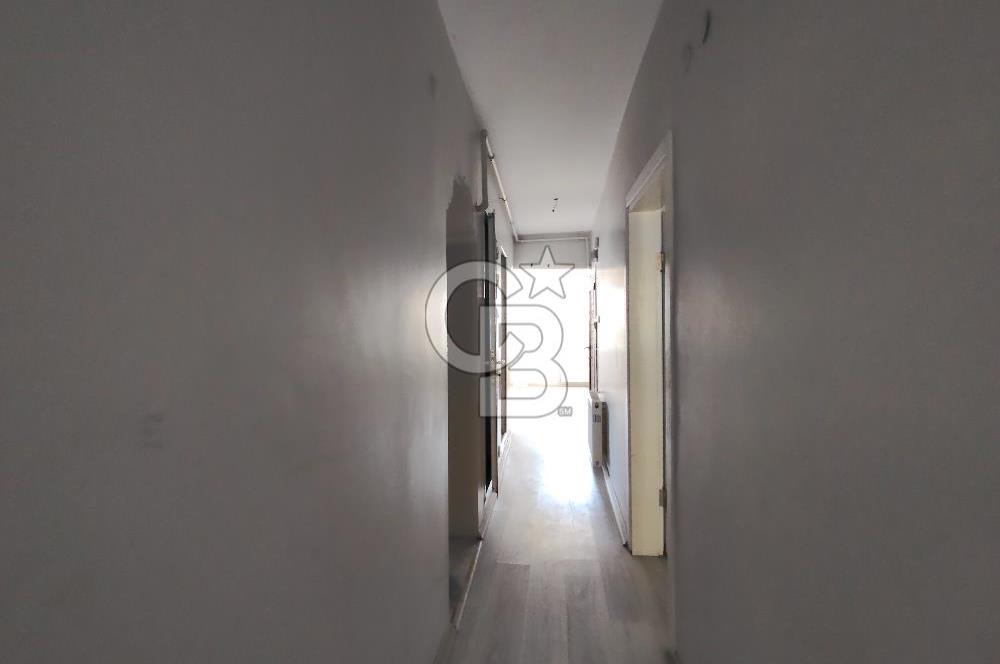 BORNOVA ÜMİT MAHALLESİ'NDE KONFORLU VE MERKEZİ KİRALIK 3+1 DAİRE