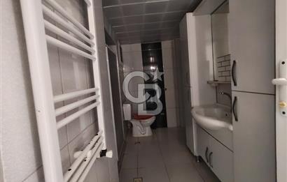 BORNOVA ÜMİT MAHALLESİ'NDE KONFORLU VE MERKEZİ KİRALIK 3+1 DAİRE