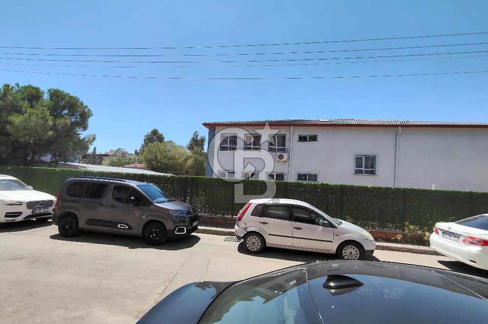 BORNOVA ÜMİT MAHALLESİ'NDE KONFORLU VE MERKEZİ KİRALIK 3+1 DAİRE