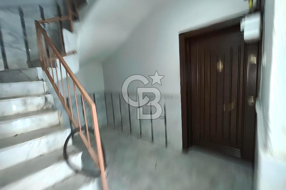 BORNOVA ÜMİT MAHALLESİ'NDE KONFORLU VE MERKEZİ KİRALIK 3+1 DAİRE