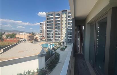 MENEMEN'DE 3+1 HAVUZ CEPHELİ SATILIK DAİRE