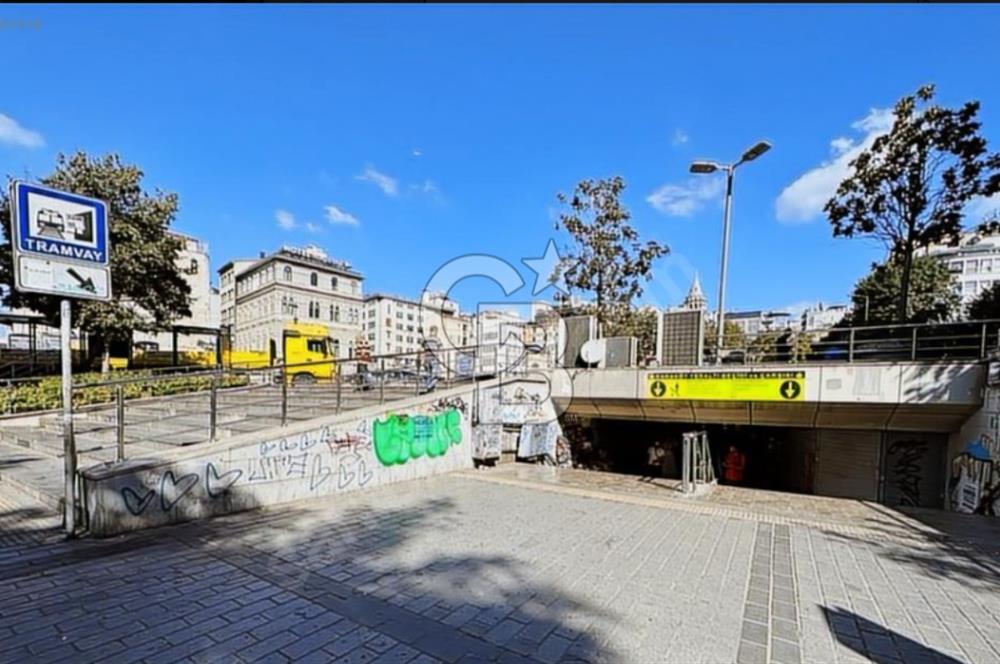 KEMANKEŞ'DE KARAKÖY PASAJ'INDA 4.KAT 10M2  DÜKKAN