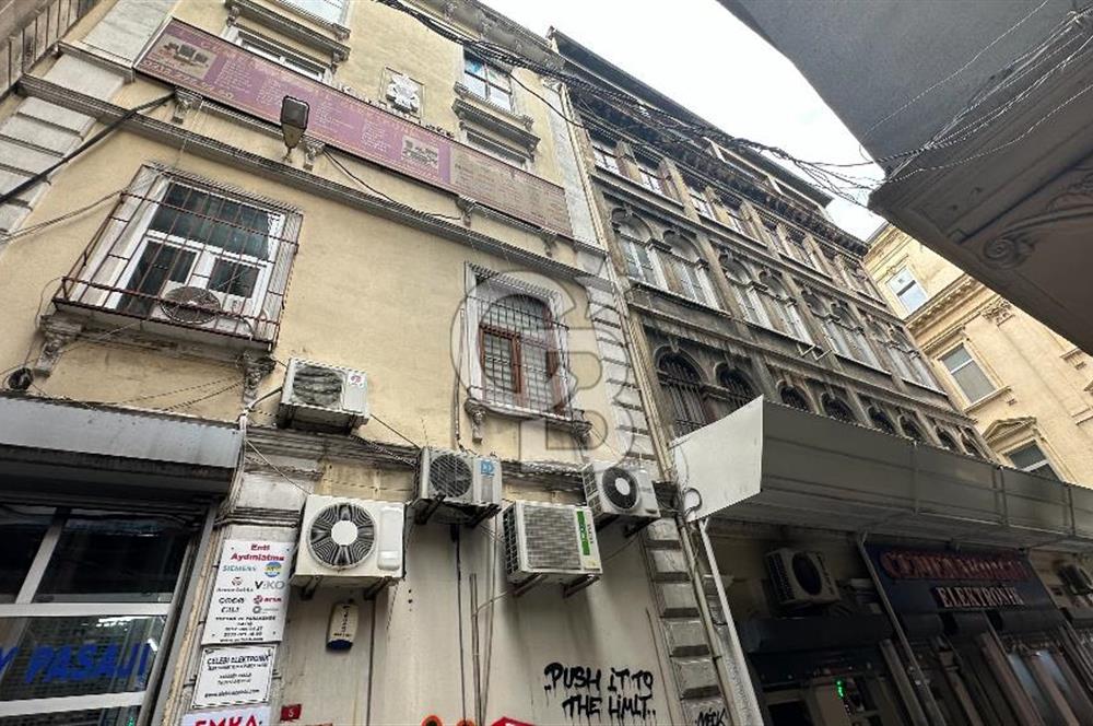 KEMANKEŞ'DE KARAKÖY PASAJ'INDA 4.KAT 18M2  DÜKKAN