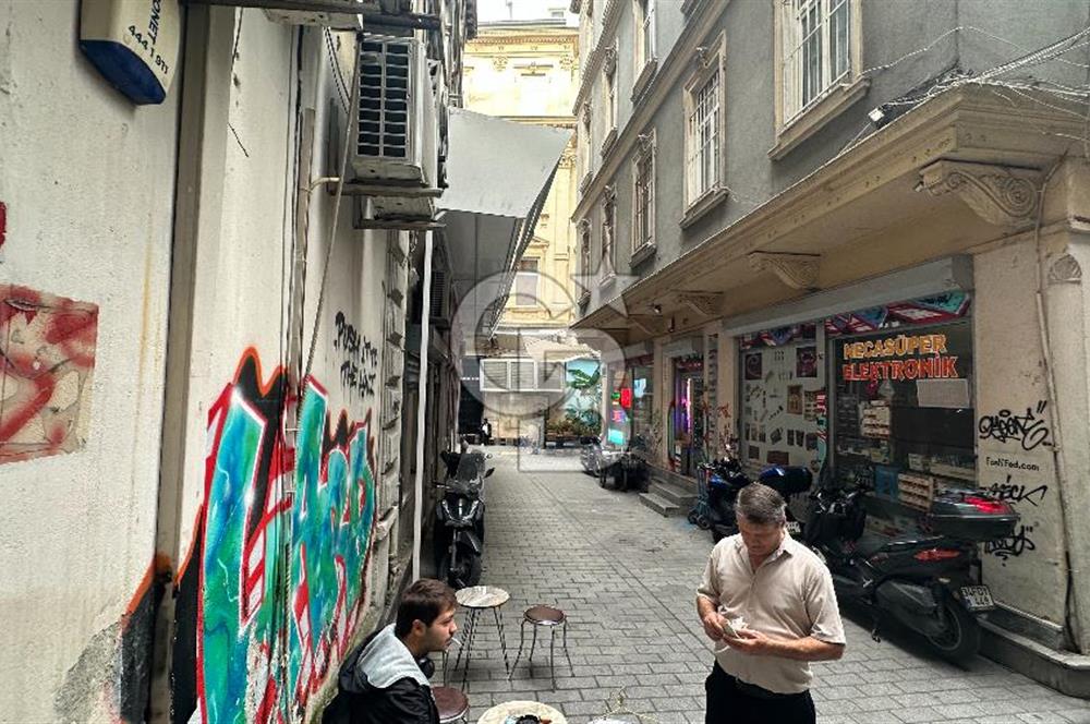 KEMANKEŞ'DE KARAKÖY PASAJ'INDA 4.KAT 18M2  DÜKKAN