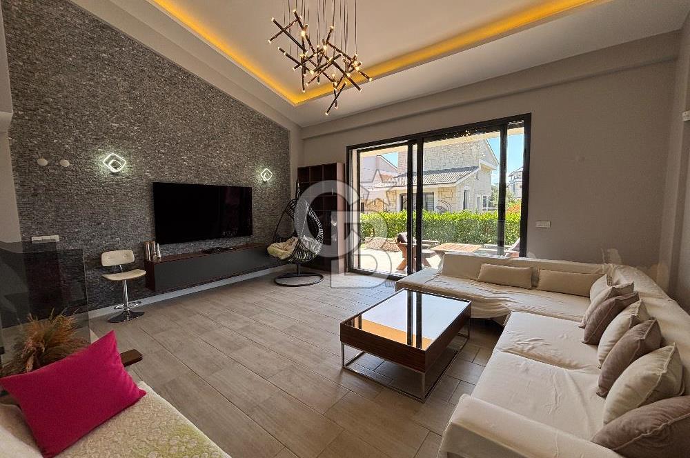 Sığacıkta Denize Yakın Tam Müstakil Satılık Villa