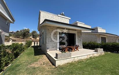 Sığacıkta Denize Yakın Tam Müstakil Satılık Villa