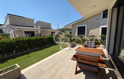 Sığacıkta Denize Yakın Tam Müstakil Satılık Villa