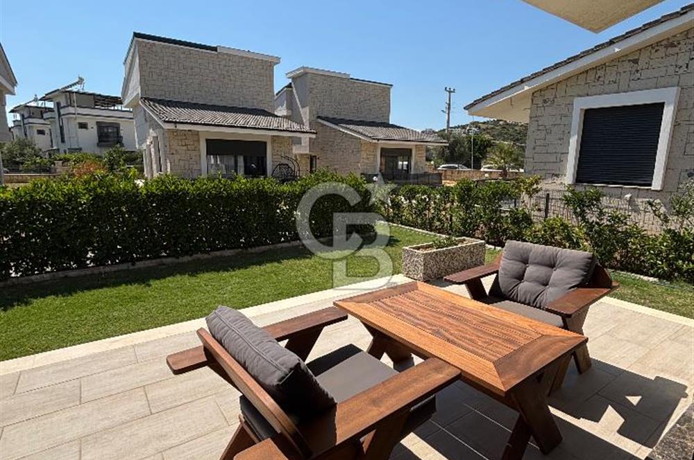Sığacıkta Denize Yakın Tam Müstakil Satılık Villa