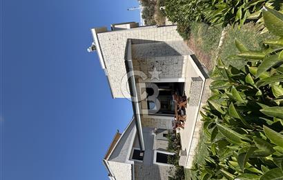 Sığacıkta Denize Yakın Tam Müstakil Satılık Villa