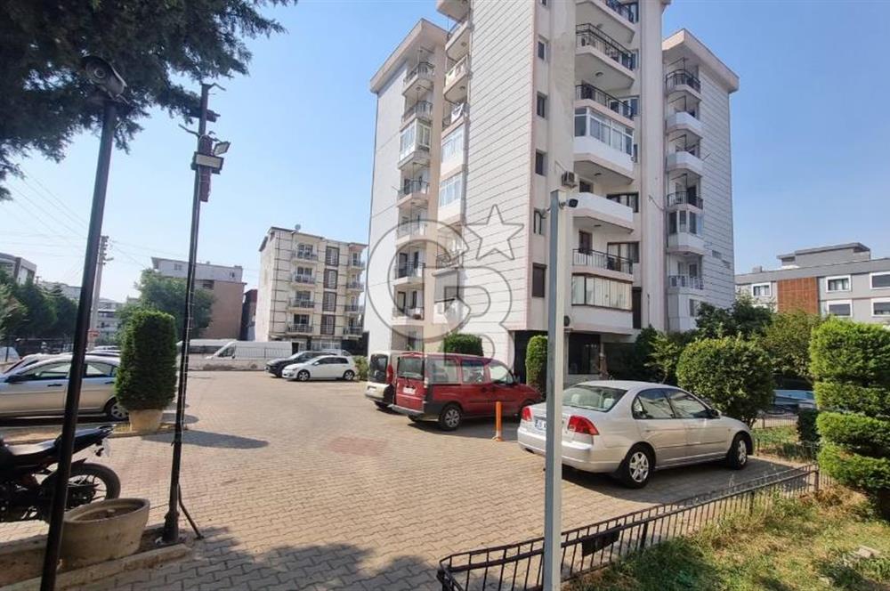 Gaziemir Irmak Mah Site içerisinde ara kat Satılık 3+1 daire