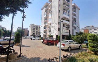 Gaziemir Irmak Mah Site içerisinde ara kat Satılık 3+1 daire