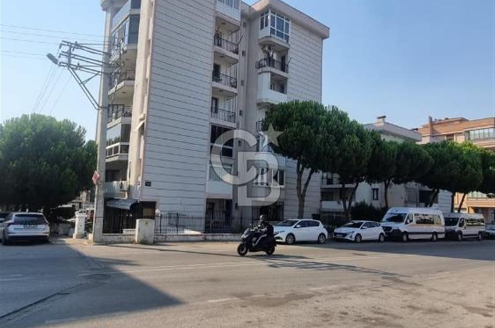 Gaziemir Irmak Mah Site içerisinde ara kat Satılık 3+1 daire
