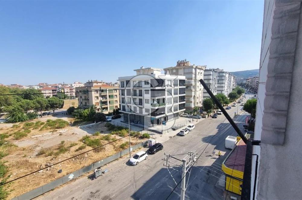 Gaziemir Irmak Mah Site içerisinde ara kat Satılık 3+1 daire