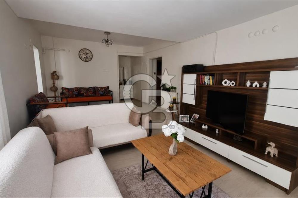 Gaziemir Irmak Mah Site içerisinde ara kat Satılık 3+1 daire