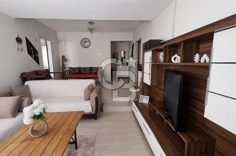 Gaziemir Irmak Mah Site içerisinde ara kat Satılık 3+1 daire