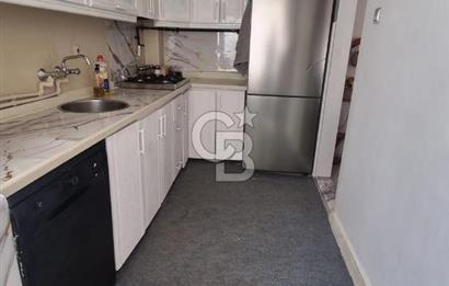 Gaziemir Irmak Mah Site içerisinde ara kat Satılık 3+1 daire