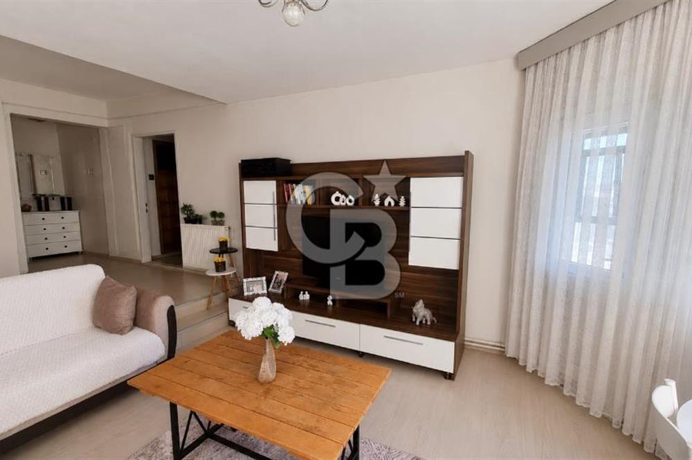 Gaziemir Irmak Mah Site içerisinde ara kat Satılık 3+1 daire