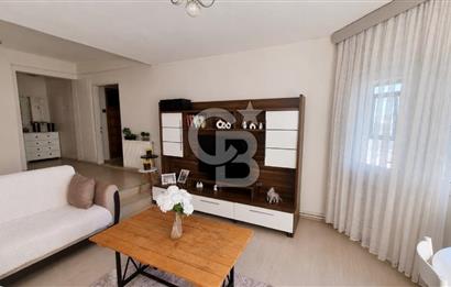 Gaziemir Irmak Mah Site içerisinde ara kat Satılık 3+1 daire