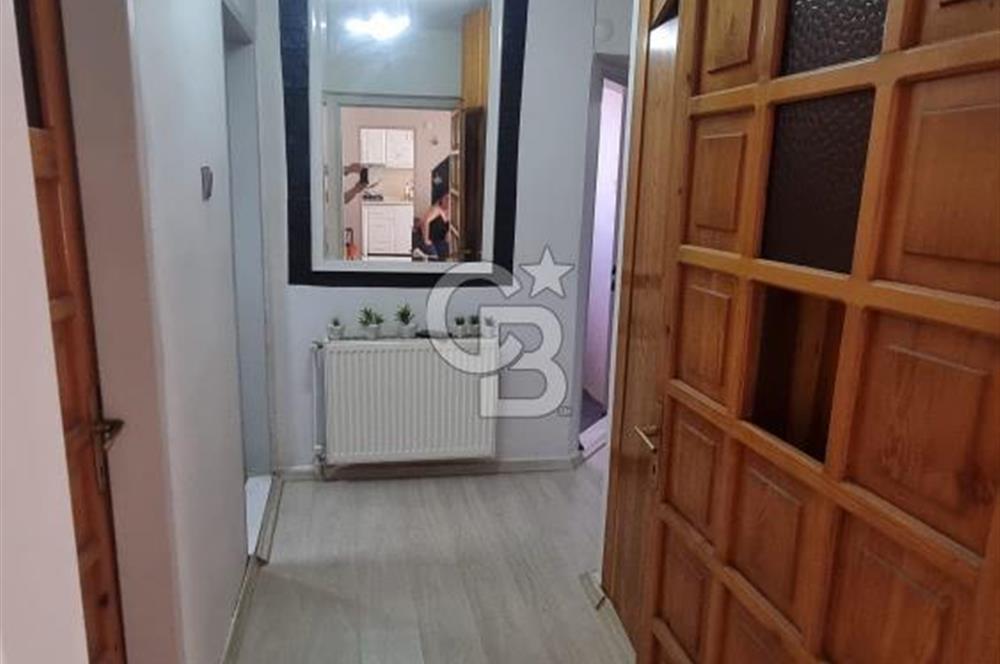 Gaziemir Irmak Mah Site içerisinde ara kat Satılık 3+1 daire